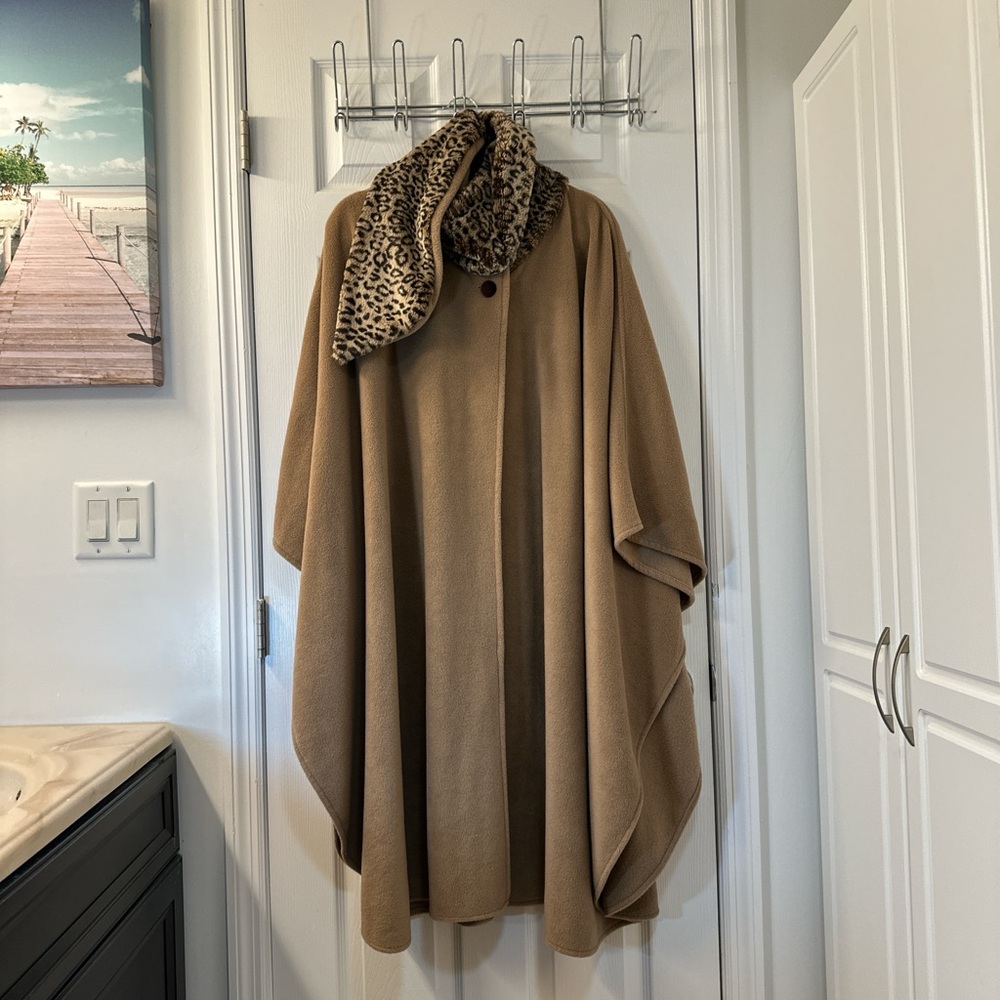 Tan & Brown Poncho/Cape Coat w/ Leopard Scarf Collar